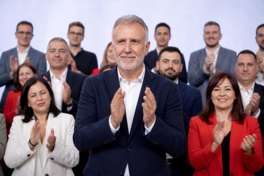El PSOE presenta sus listas en Canarias y Torres apuesta por ampliar su representación el 29N